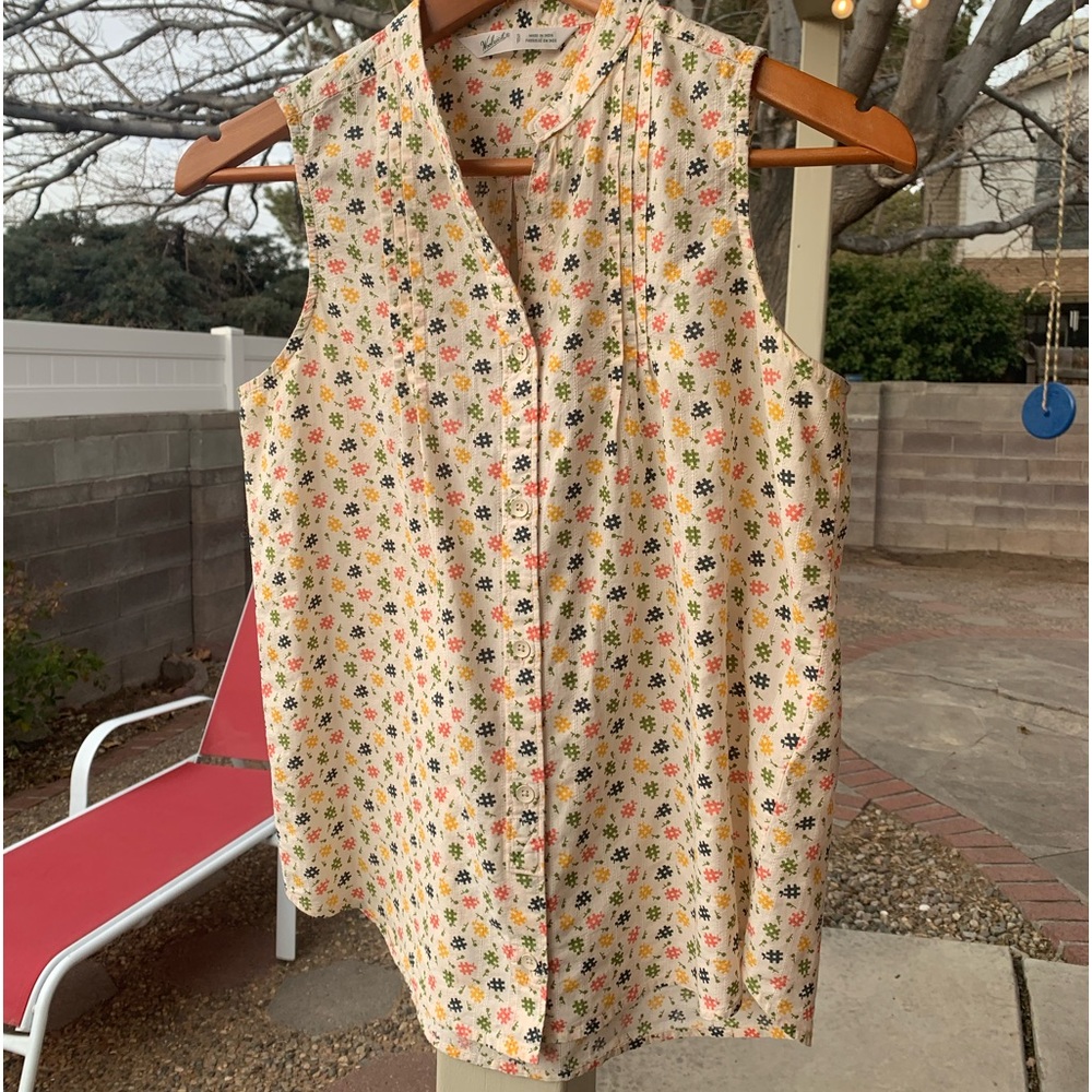 Woolrich sleeveless button down top # colorful print cream color size S/P